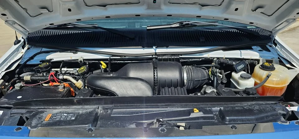 2018 Ford Econoline Van - Image 9 of 12