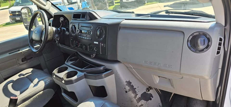 2018 Ford Econoline Van - Image 8 of 12