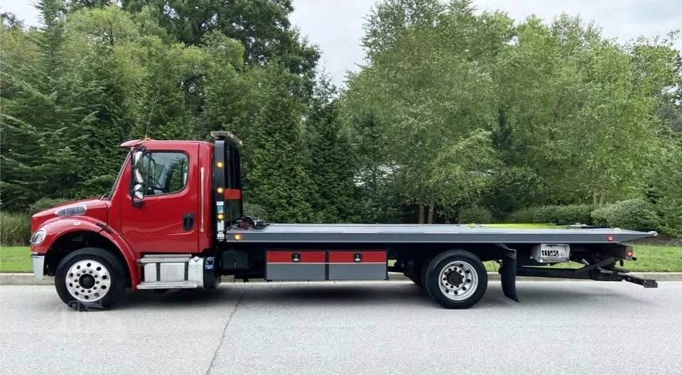 2018 Freightliner - Image 4 of 4