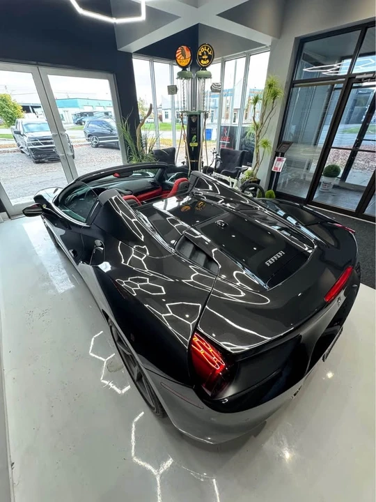 2018 Ferrari 488 - Image 7 of 8