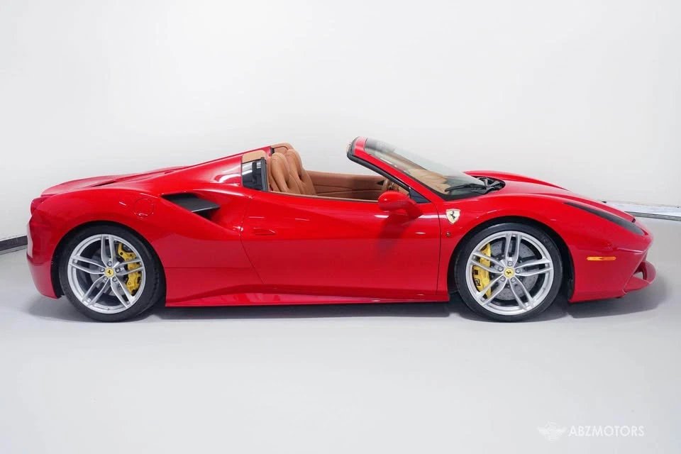 2018 Ferrari 458 - Image 4 of 4