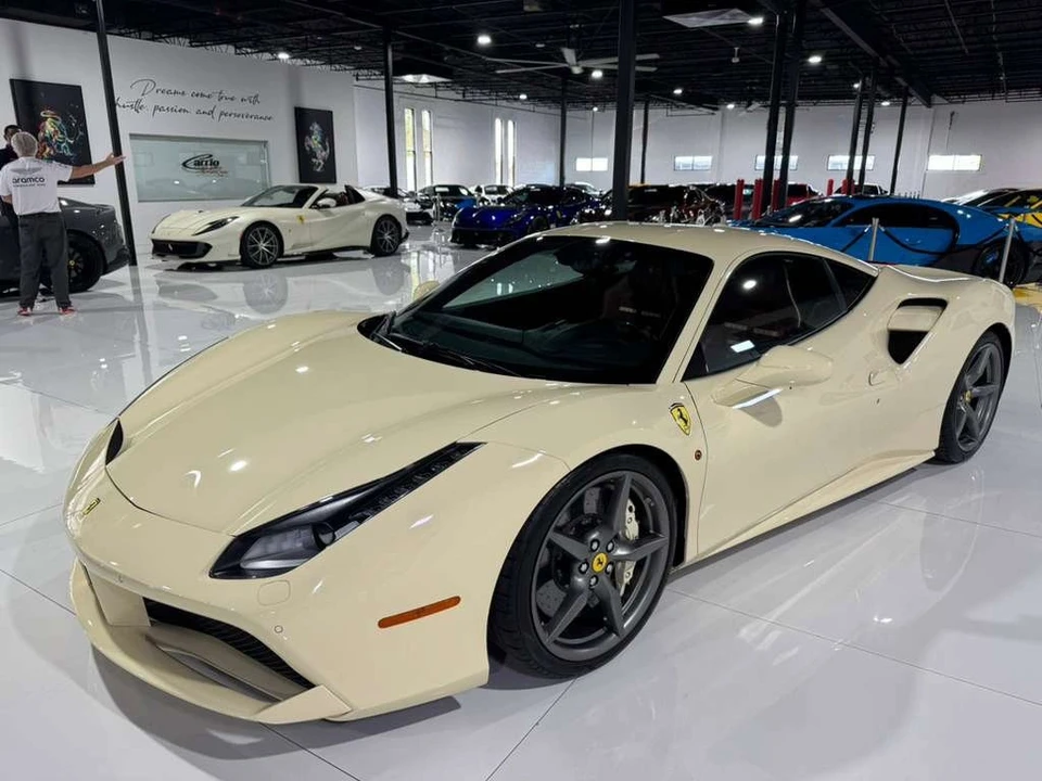 2018 Ferrari 488 - Image 3 of 12