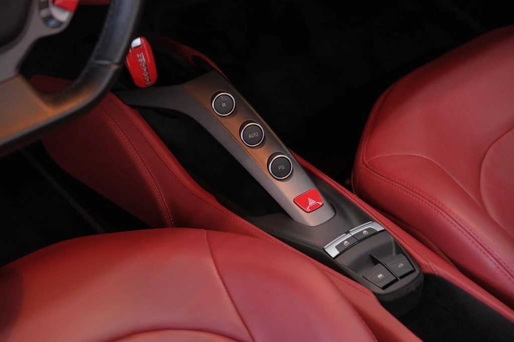 2018 Ferrari 488 GTB - Image 12 of 31