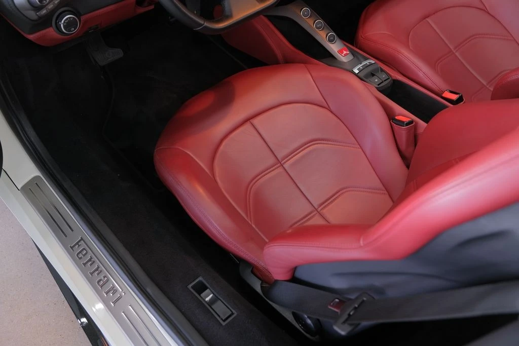 2018 Ferrari 488 GTB - Image 11 of 31