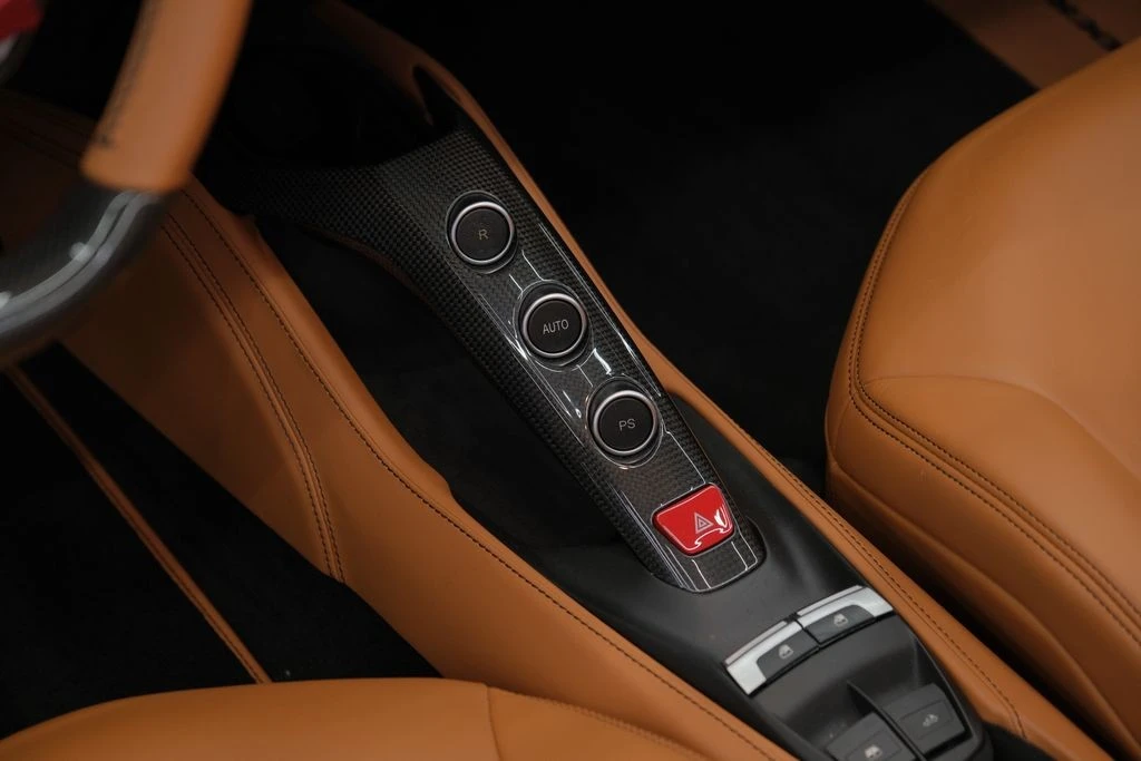2018 Ferrari 488 GTB - Image 25 of 31