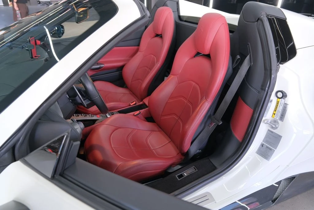 2018 Ferrari 488 GTB - Image 10 of 31