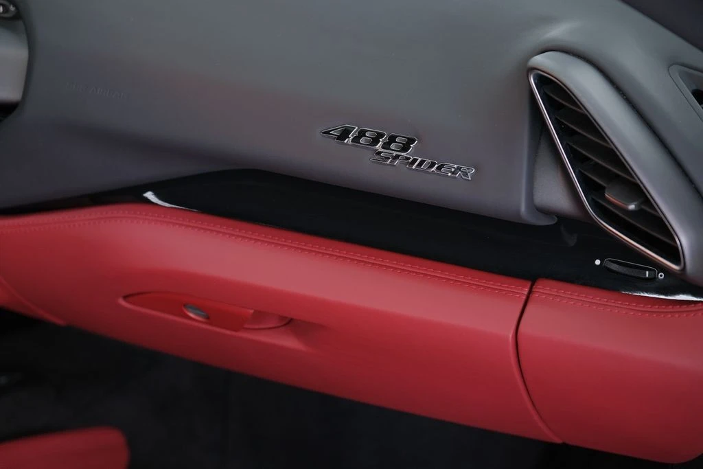 2018 Ferrari 488 GTB - Image 27 of 31