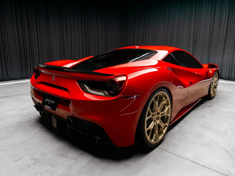 2018 Ferrari 488 GTB - Image 14 of 31