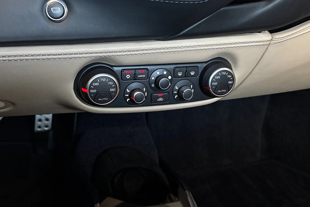 2018 Ferrari 488 GTB - Image 23 of 31