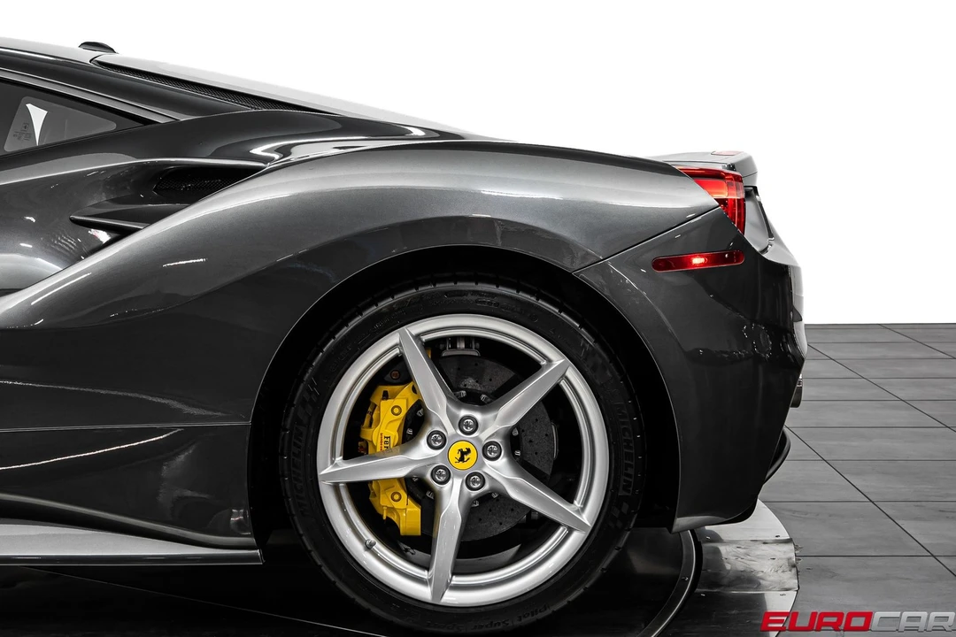 2018 Ferrari 488 GTB - Image 18 of 31