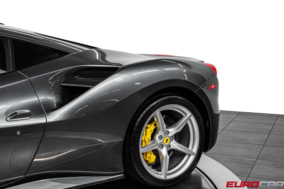 2018 Ferrari 488 GTB - Image 15 of 31
