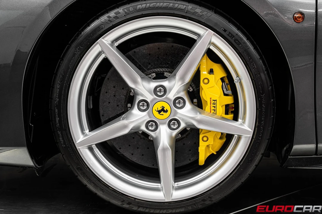 2018 Ferrari 488 GTB - Image 25 of 31