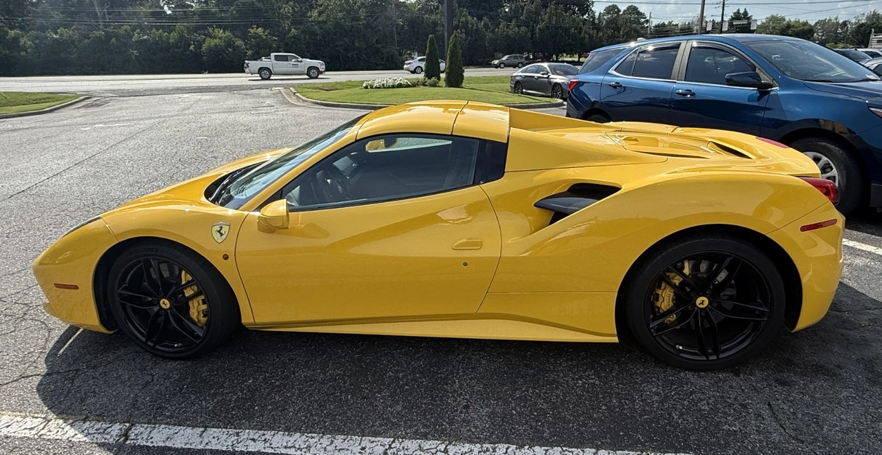 2018 Ferrari 488 Pista - Image 29 of 31