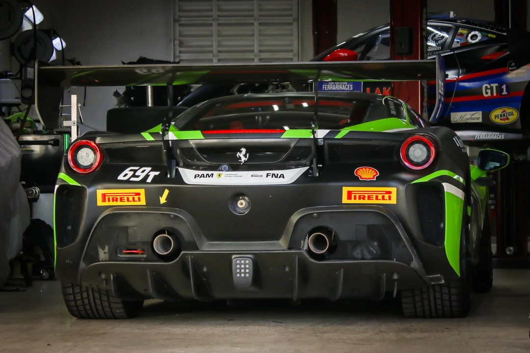 2018 Ferrari 488 - Image 14 of 31