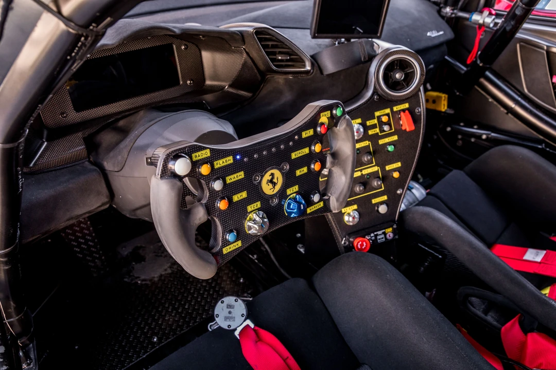 2018 Ferrari 488 - Image 25 of 31
