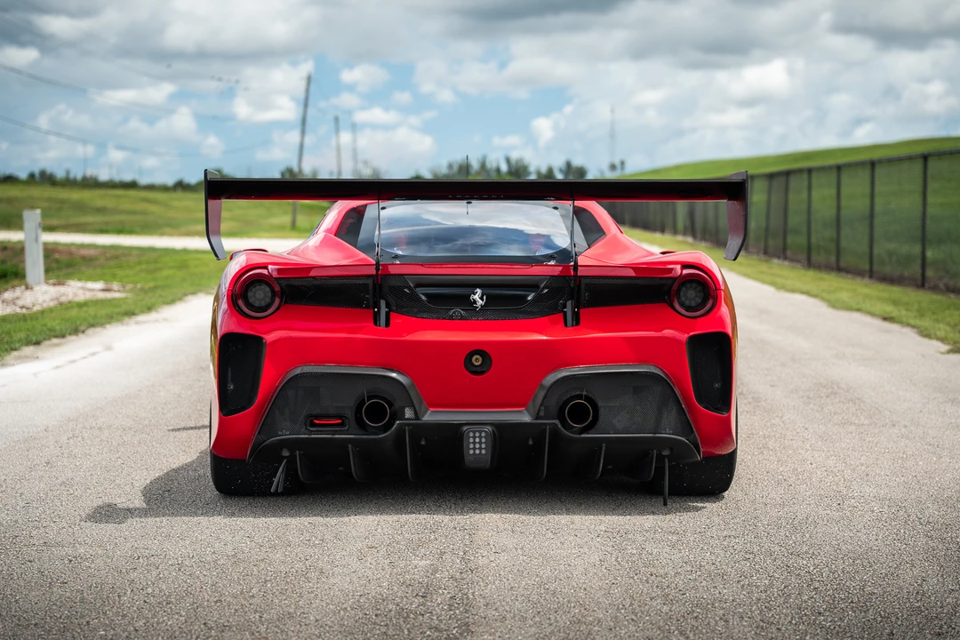 2018 Ferrari - Image 11 of 31