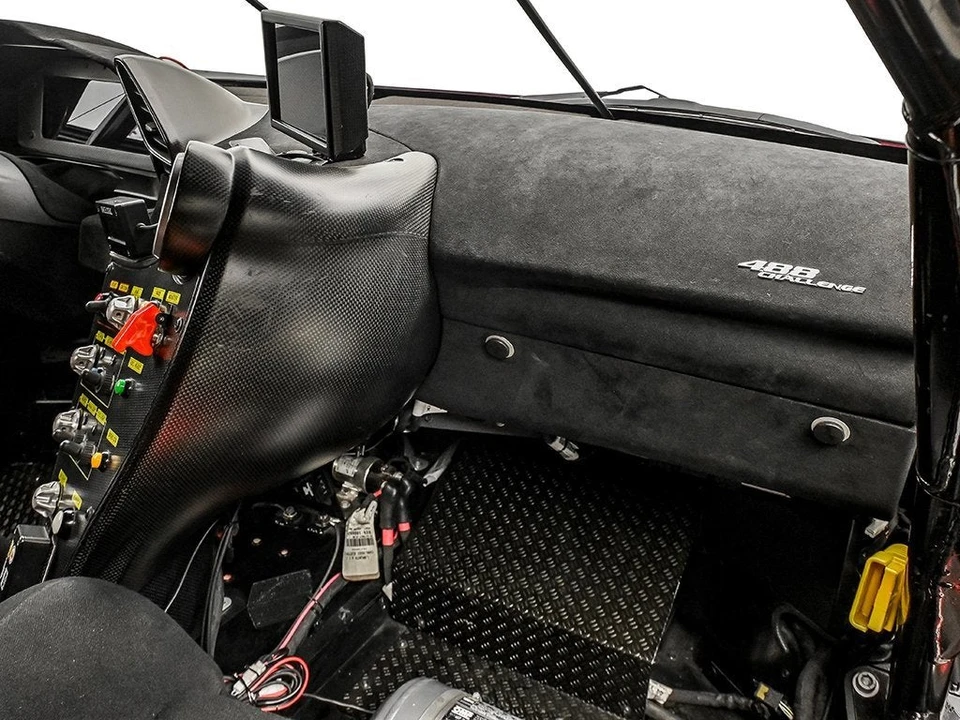 2018 Ferrari 488 - Image 12 of 17