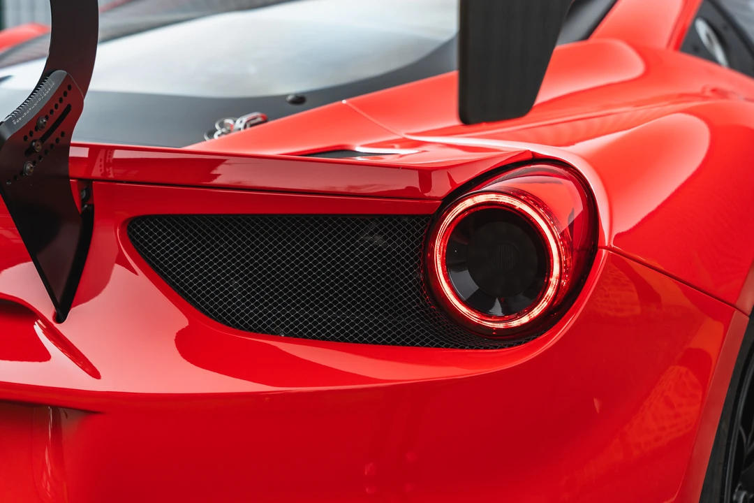 2018 Ferrari 488 - Image 30 of 31