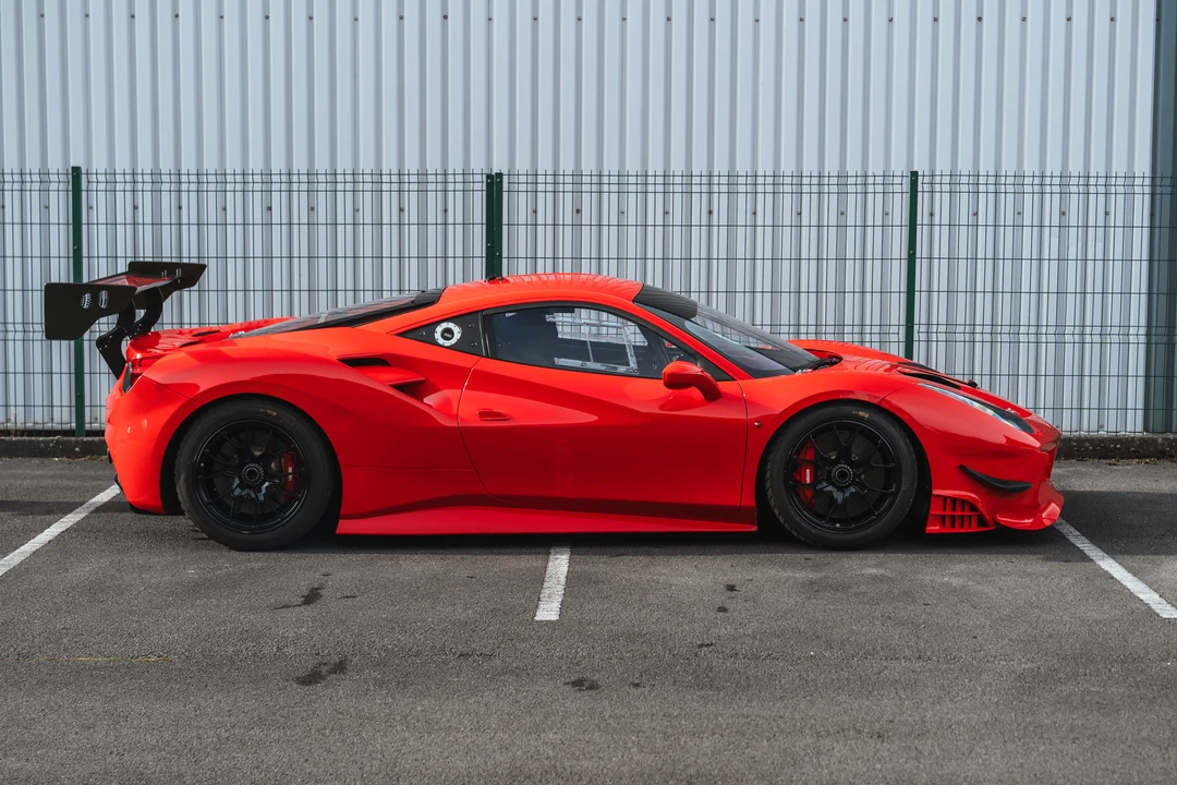 2018 Ferrari 488 - Image 9 of 31