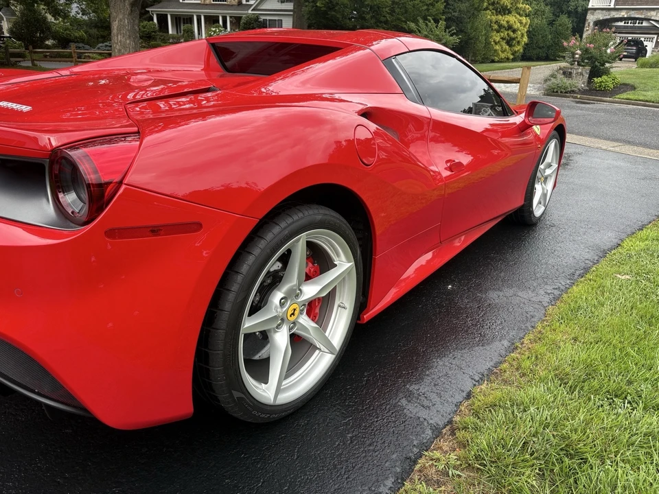 2018 Ferrari 488 GTB - Image 16 of 31