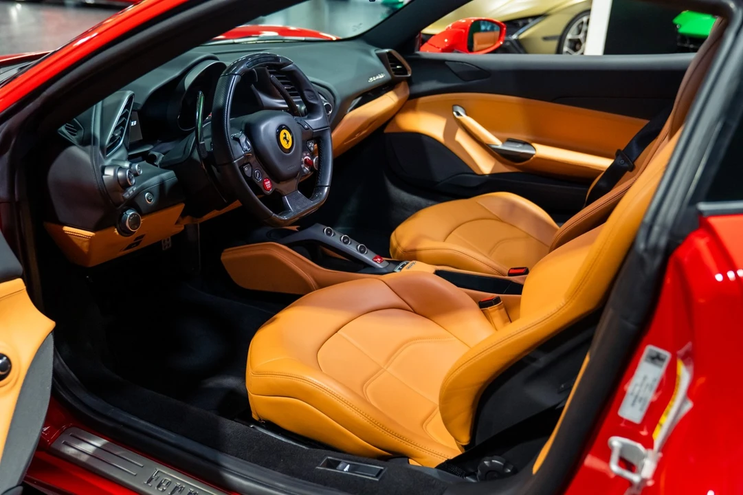 2018 Ferrari 488 GTB - Image 28 of 31