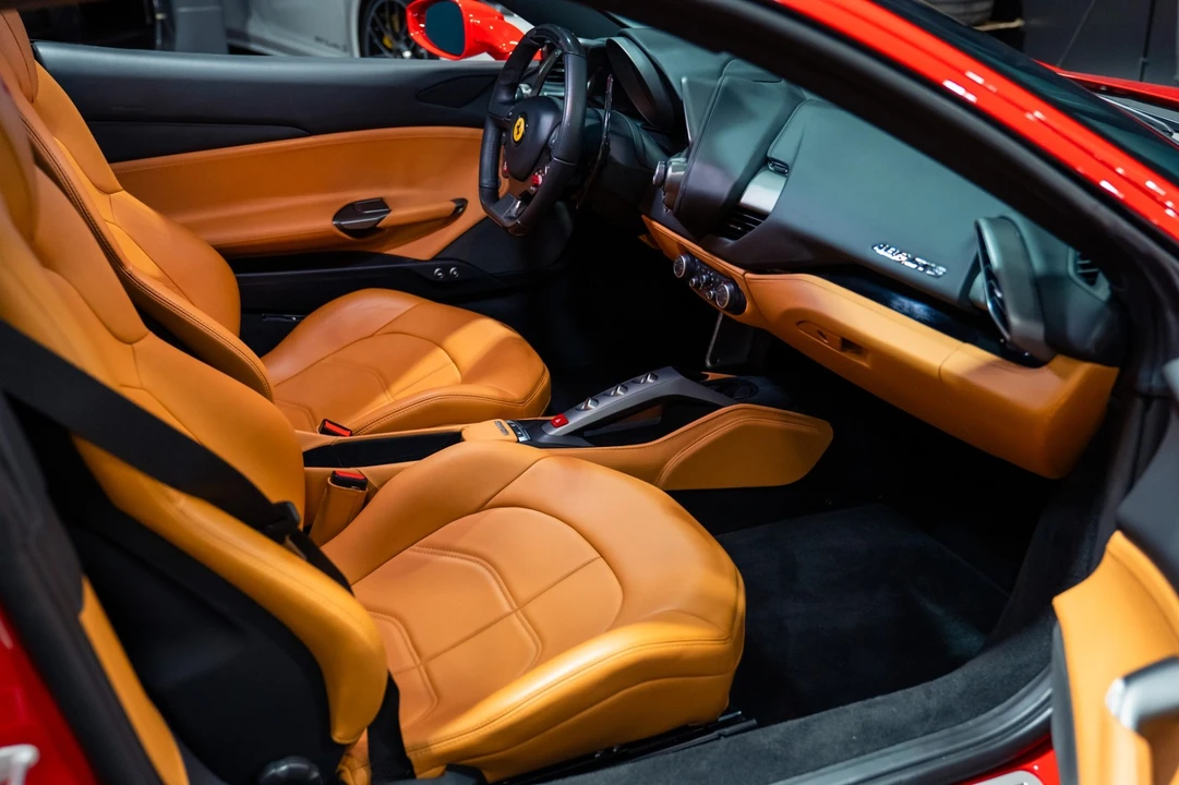 2018 Ferrari 488 GTB - Image 2 of 31