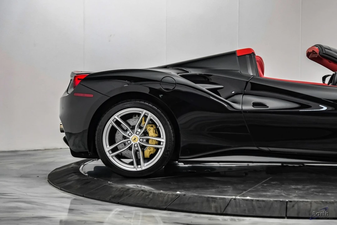 2018 Ferrari 488 GTB - Image 29 of 31