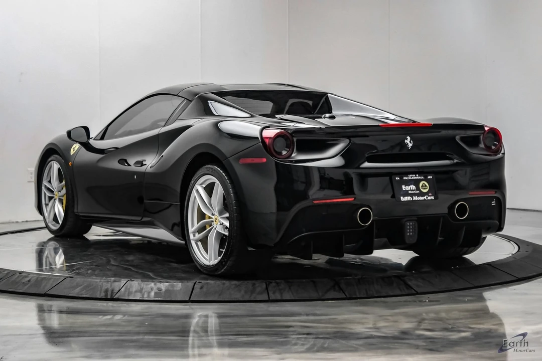 2018 Ferrari 488 GTB - Image 14 of 31