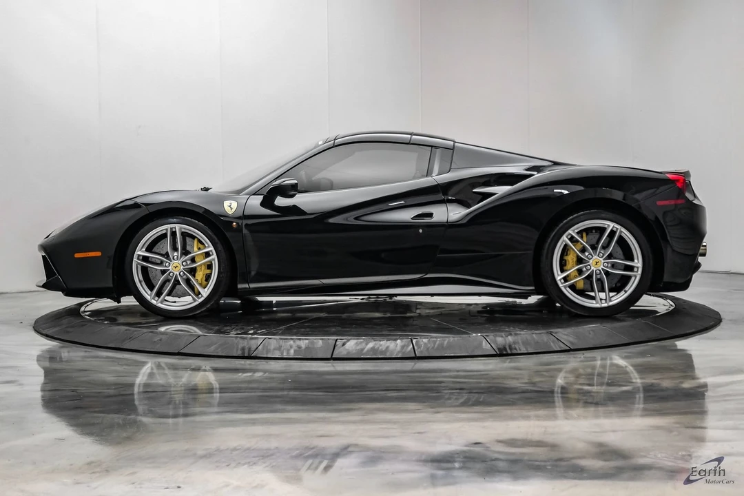 2018 Ferrari 488 GTB - Image 10 of 31
