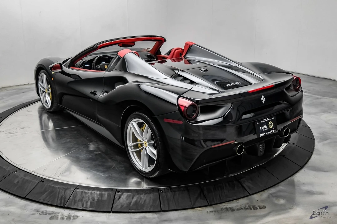 2018 Ferrari 488 GTB - Image 15 of 31