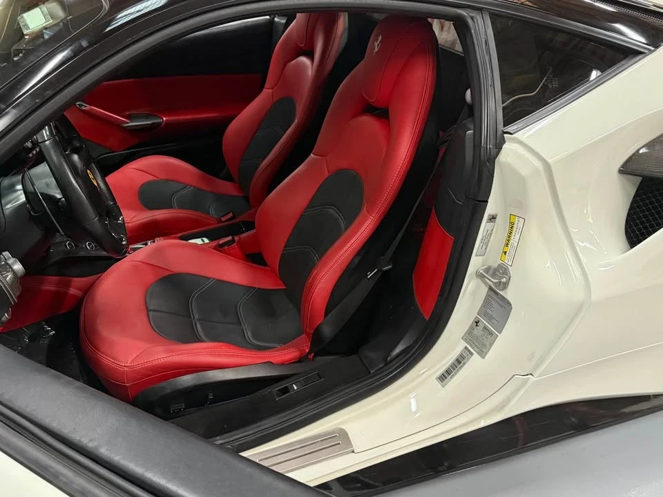 2018 Ferrari 488 GTB - Image 11 of 14