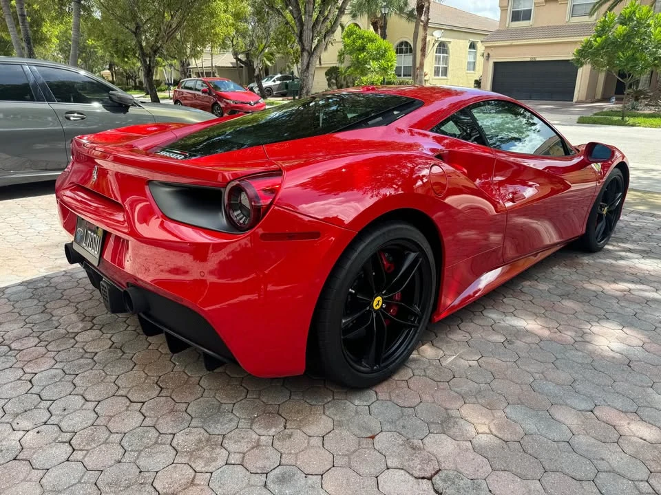 2018 Ferrari 488 GTB - Image 3 of 9