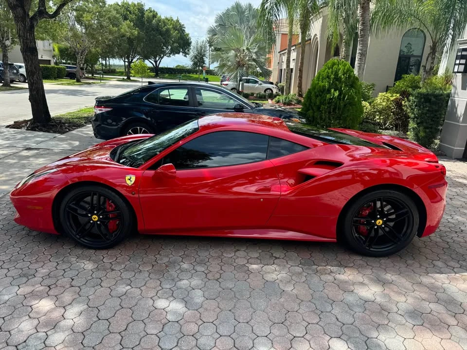 2018 Ferrari 488 GTB - Image 6 of 9