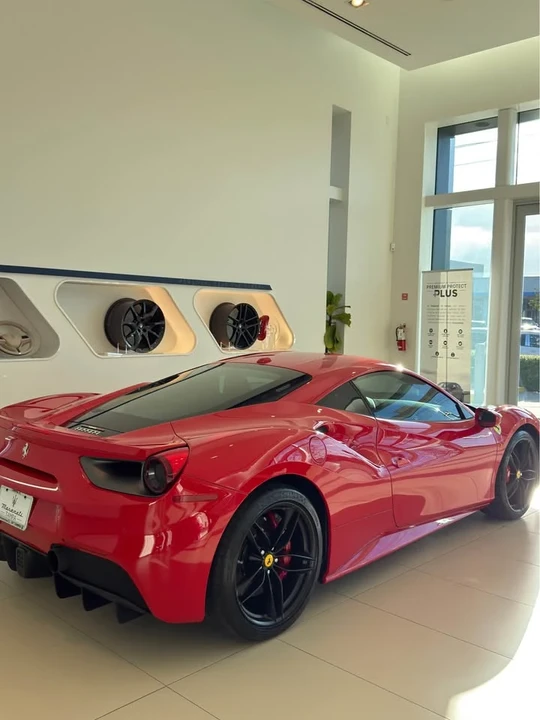 2018 Ferrari 488 GTB - Image 4 of 7