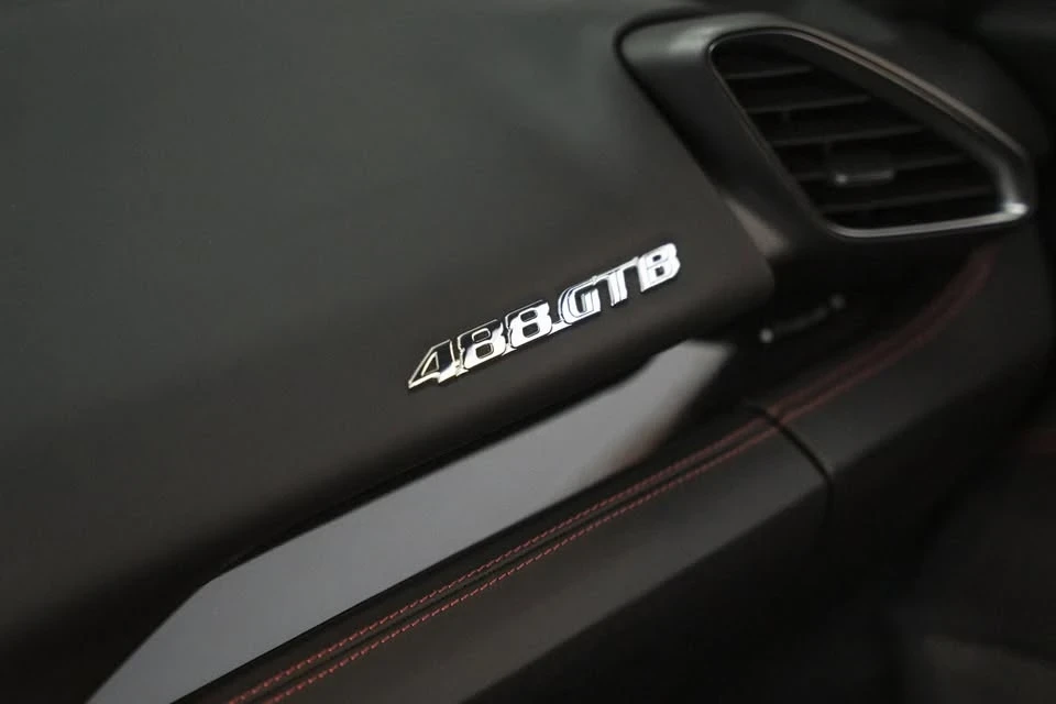 2018 Ferrari 488 GTB - Image 19 of 20