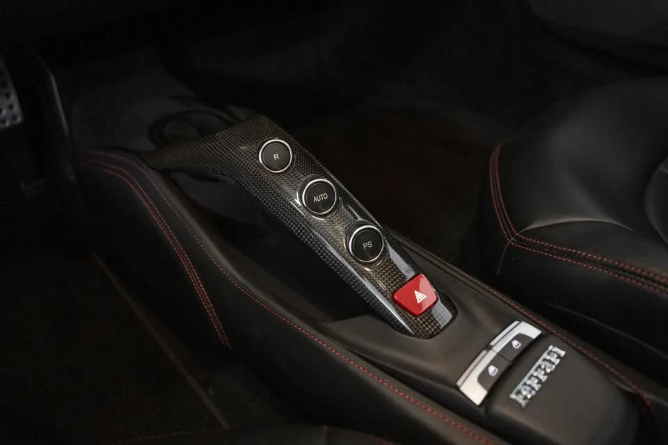 2018 Ferrari 488 GTB - Image 16 of 20