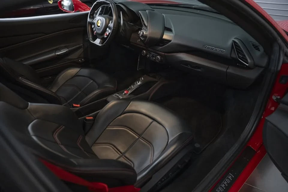2018 Ferrari 488 GTB - Image 18 of 20