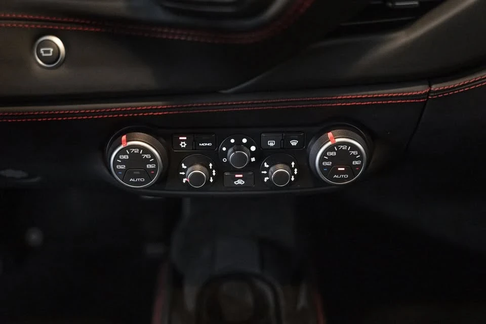 2018 Ferrari 488 GTB - Image 15 of 20