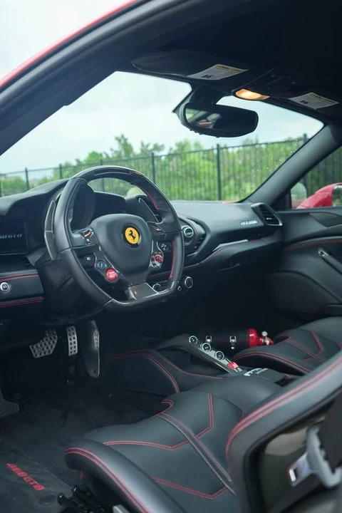 2018 Ferrari 488 GTB - Image 8 of 11