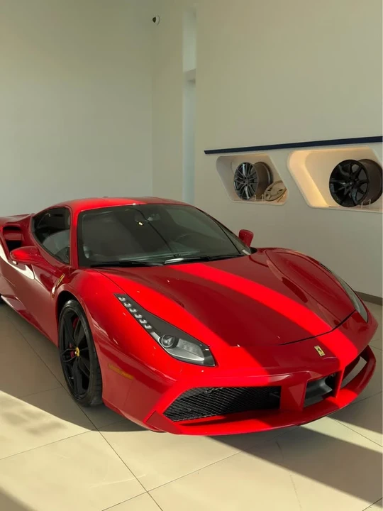 2018 Ferrari 488 GTB - Image 2 of 7