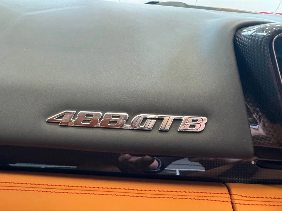 2018 Ferrari 488 GTB - Image 10 of 11