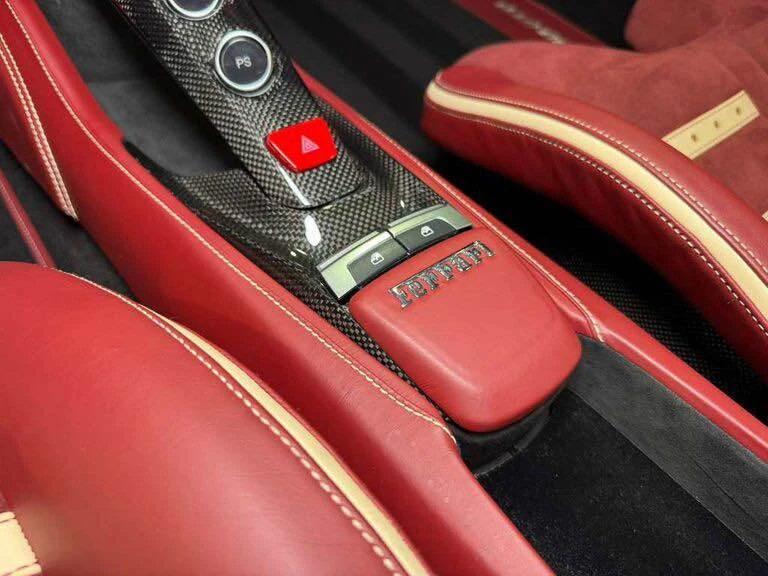 2018 Ferrari 488 GTB - Image 10 of 17