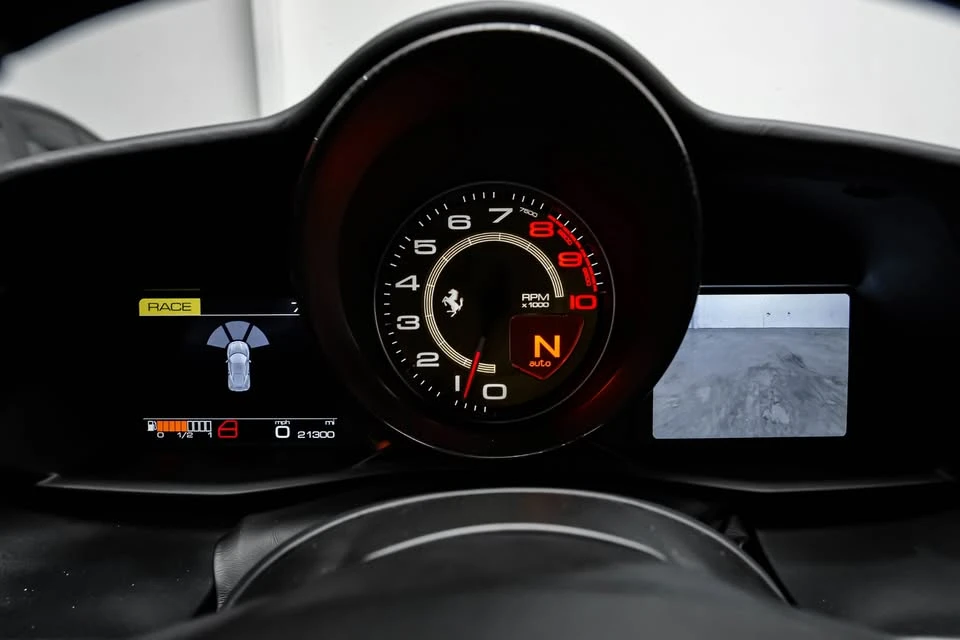 2018 Ferrari 488 GTB - Image 12 of 19