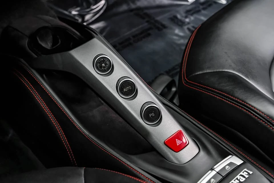2018 Ferrari 488 GTB - Image 17 of 19