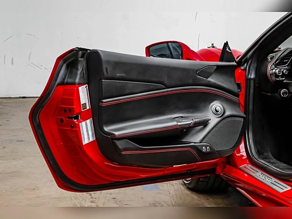 2018 Ferrari 488 GTB - Image 9 of 13