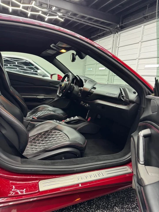 2018 Ferrari 488 GTB - Image 17 of 20