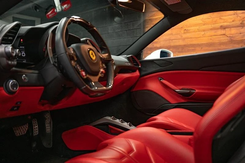2018 Ferrari 488 GTB - Image 9 of 20