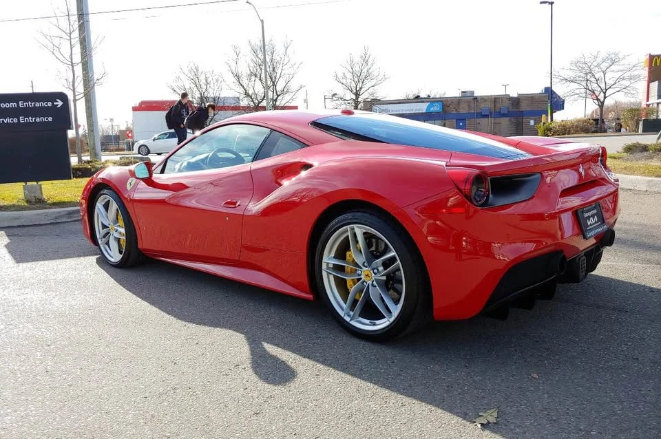 2018 Ferrari 488 GTB - Image 4 of 11