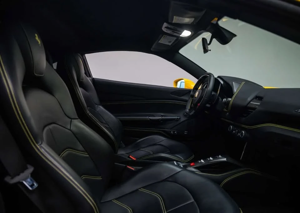 2018 Ferrari 488 GTB - Image 3 of 4