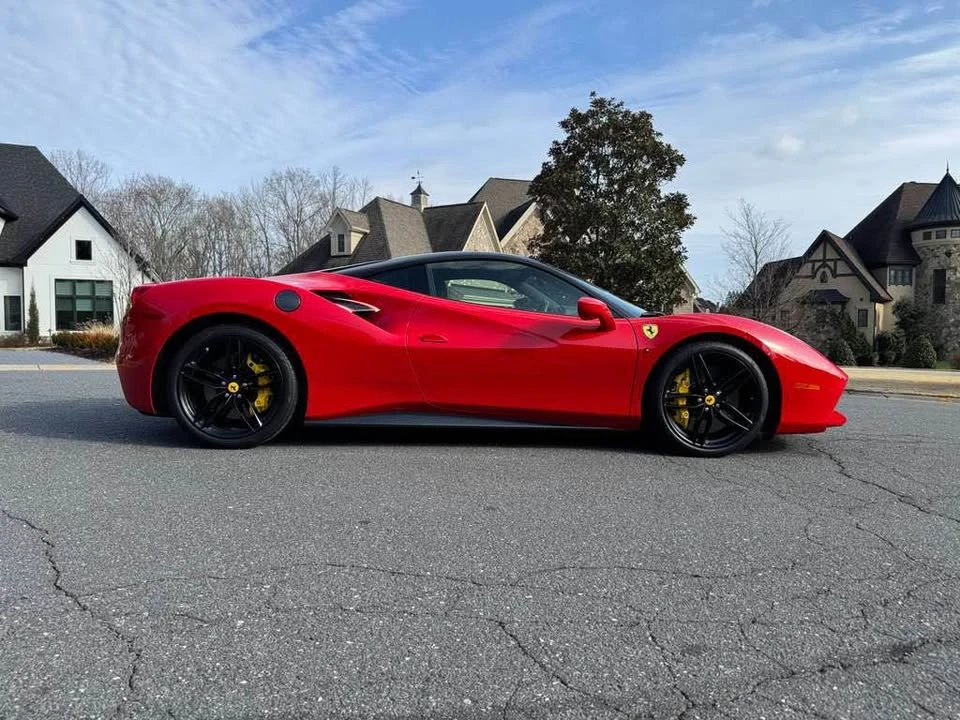 2018 Ferrari 488 GTB - Image 7 of 12